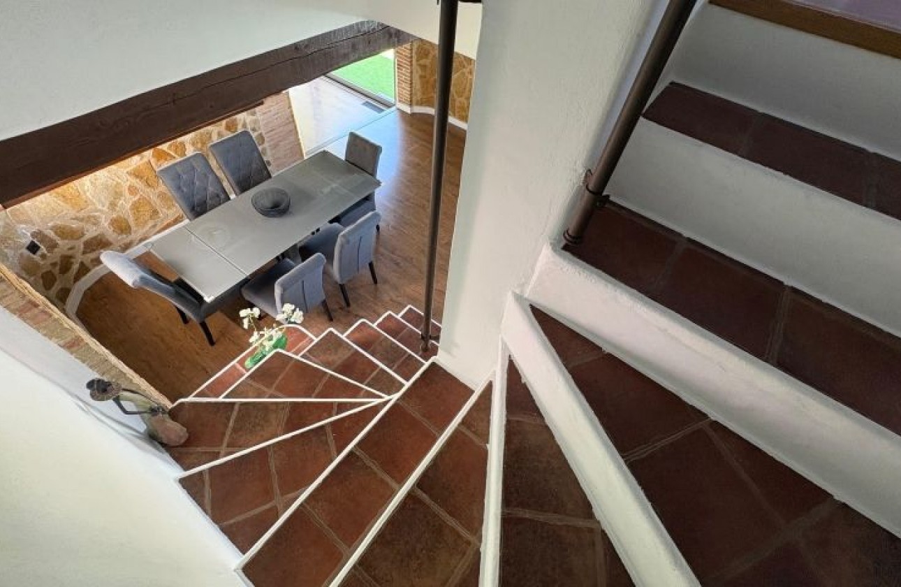 Resale - Villa - Orihuela Costa