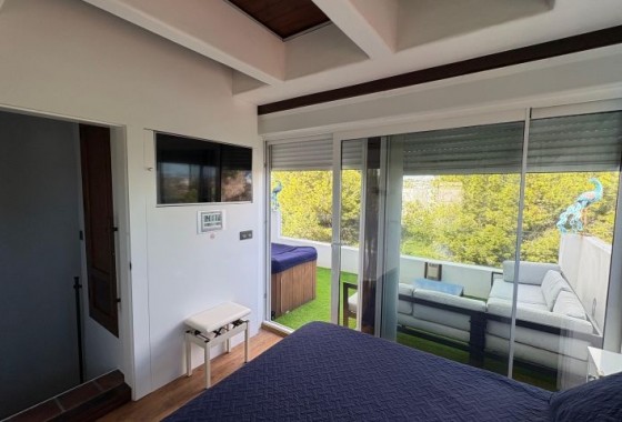 Resale - Villa - Orihuela Costa