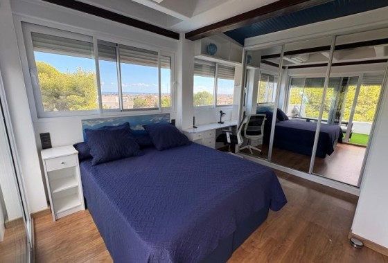 Resale - Villa - Orihuela Costa