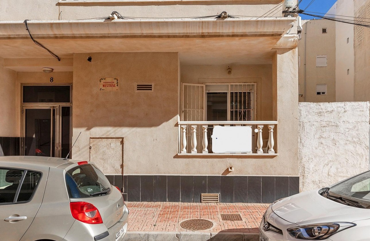 Resale - Apartment / flat - Torrevieja - La Mata