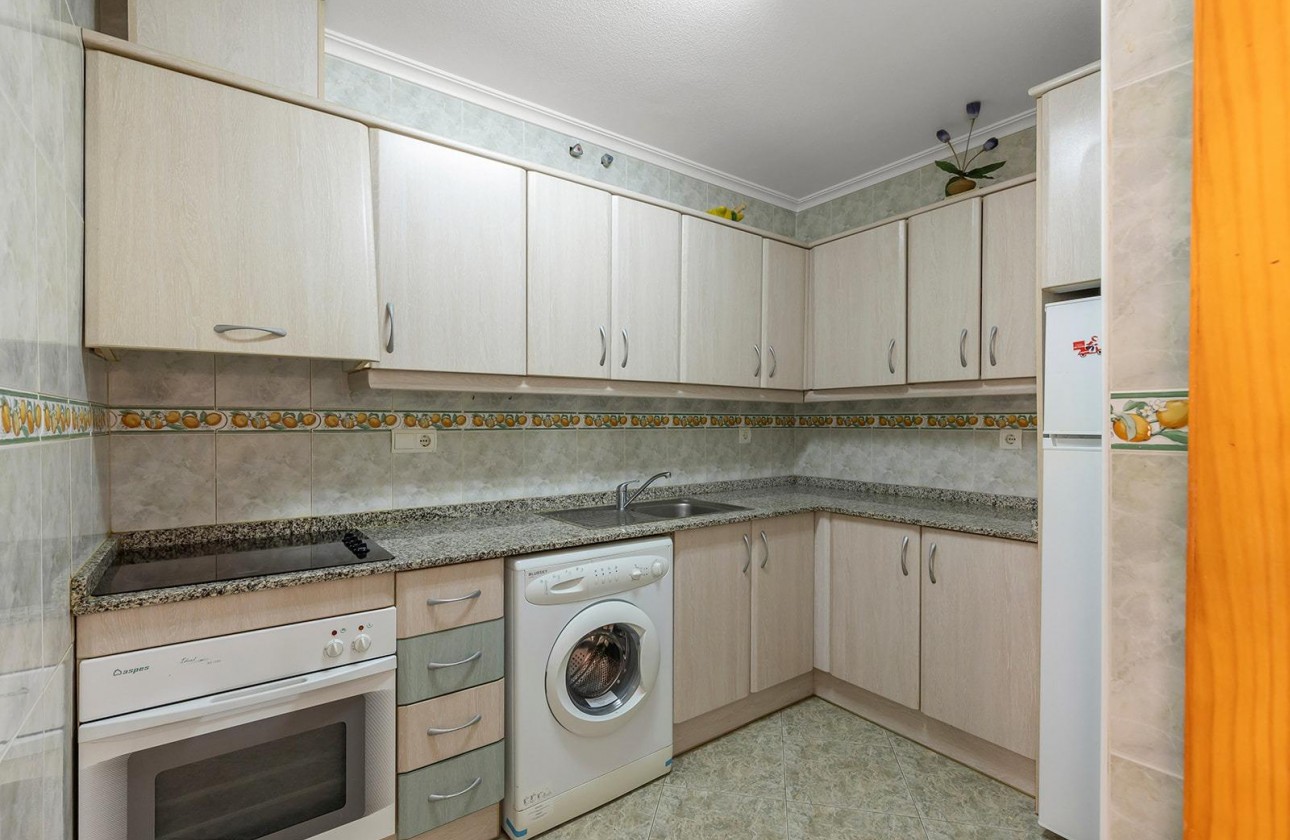 Resale - Apartment / flat - Torrevieja - La Mata