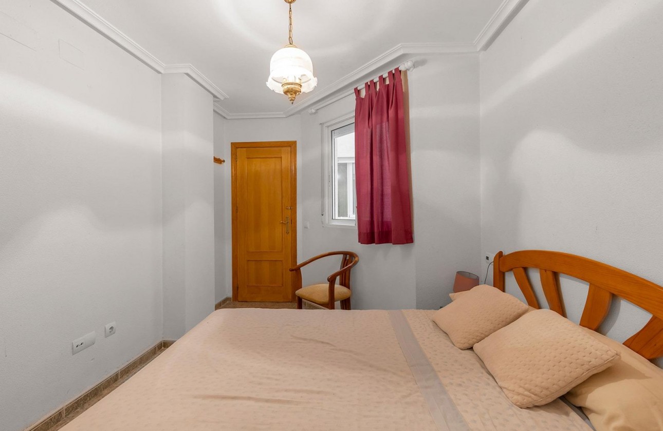 Resale - Apartment / flat - Torrevieja - La Mata