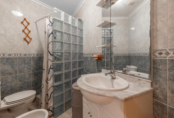Resale - Apartment / flat - Torrevieja - La Mata
