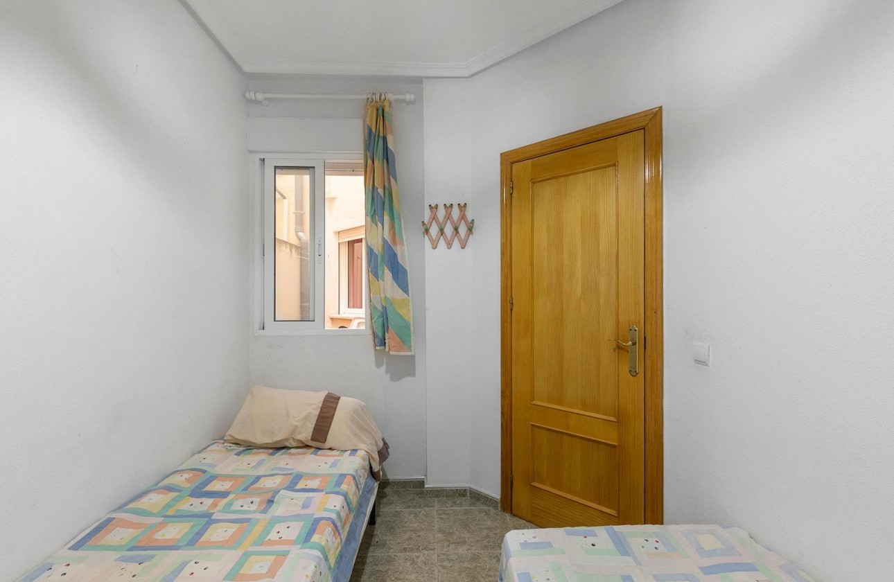 Resale - Apartment / flat - Torrevieja - La Mata