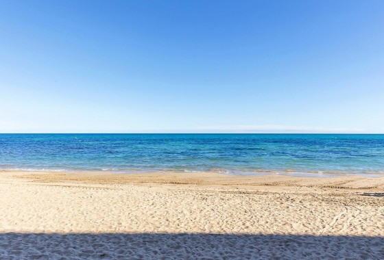 Resale - Apartment / flat - Torrevieja - La Mata