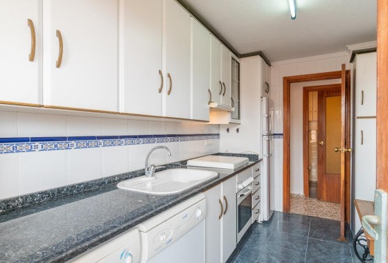 Resale - Apartment / flat - Torrevieja - Playa de los Naufragos