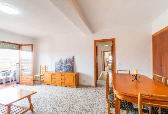 Resale - Apartment / flat - Torrevieja - Playa de los Naufragos