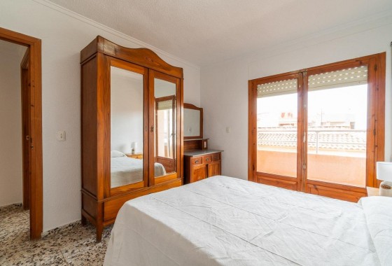 Resale - Apartment / flat - Torrevieja - Playa de los Naufragos