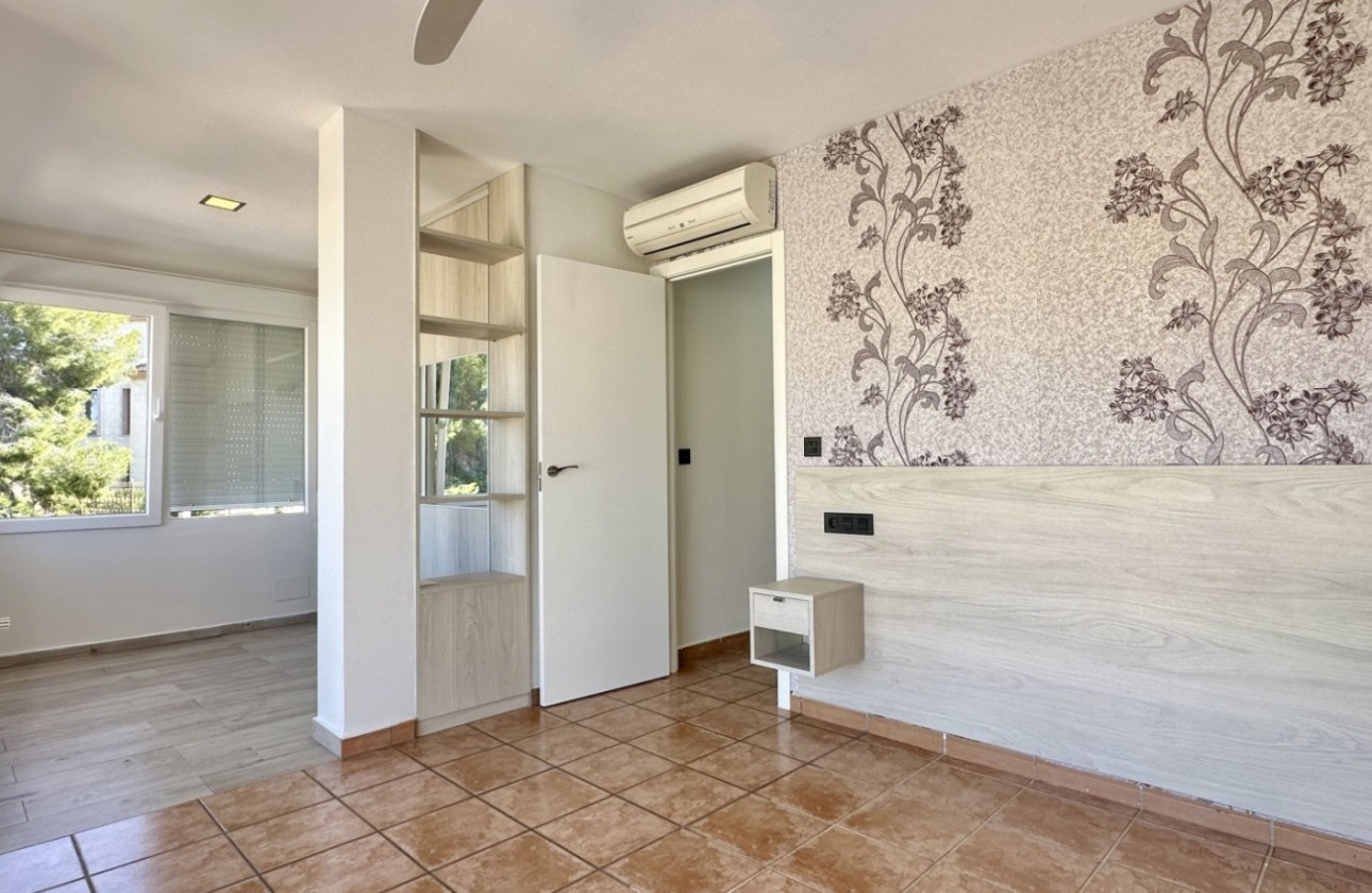 Revente - Villa - Orihuela Costa - Villamartín