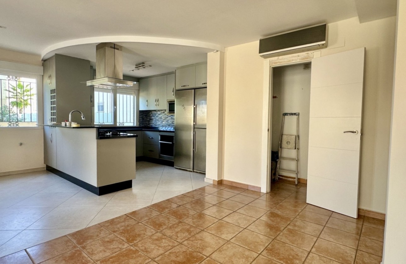 Revente - Villa - Orihuela Costa - Villamartín