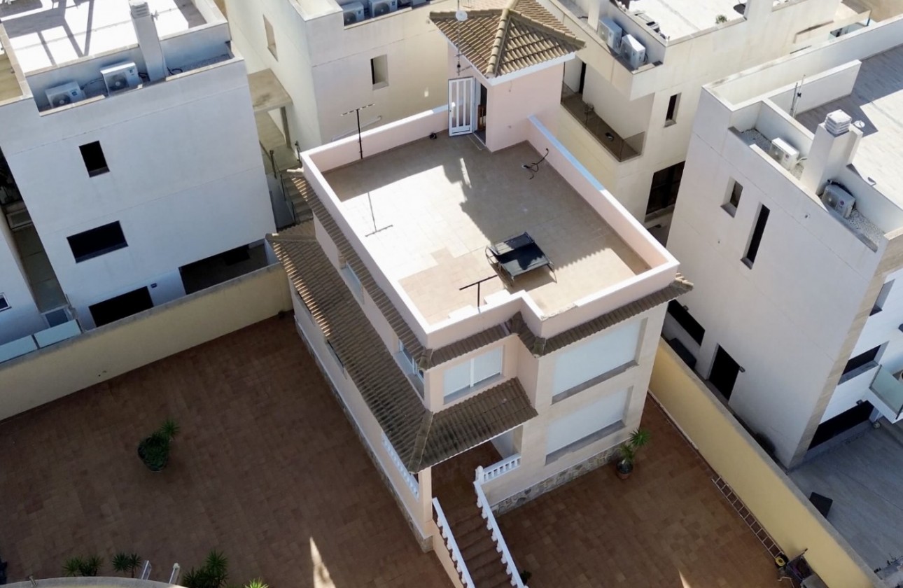 Revente - Villa - Orihuela Costa - Villamartín