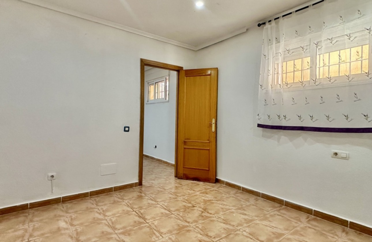 Revente - Villa - Orihuela Costa - Villamartín