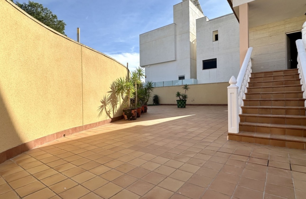 Revente - Villa - Orihuela Costa - Villamartín