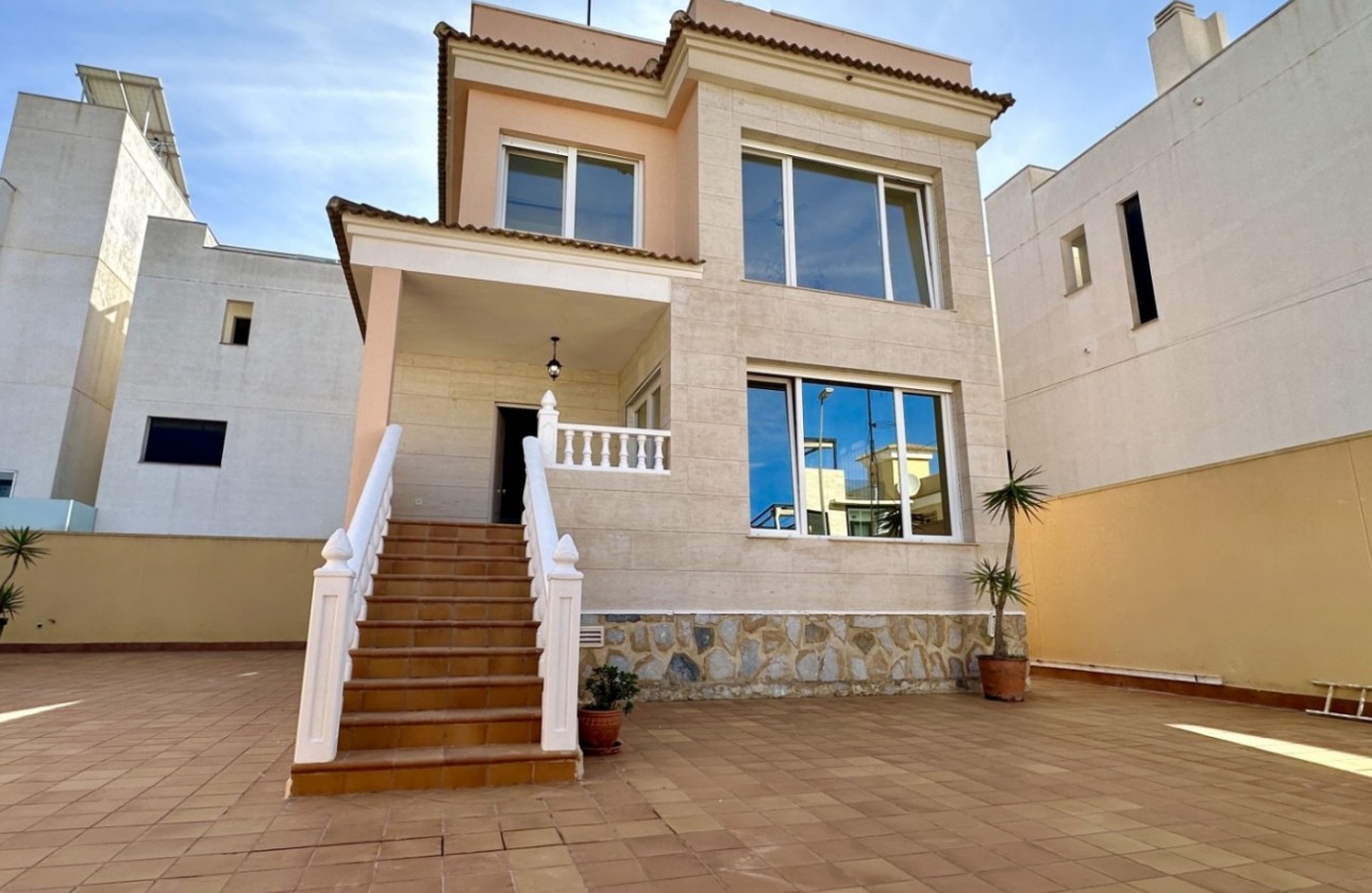 Revente - Villa - Orihuela Costa - Villamartín