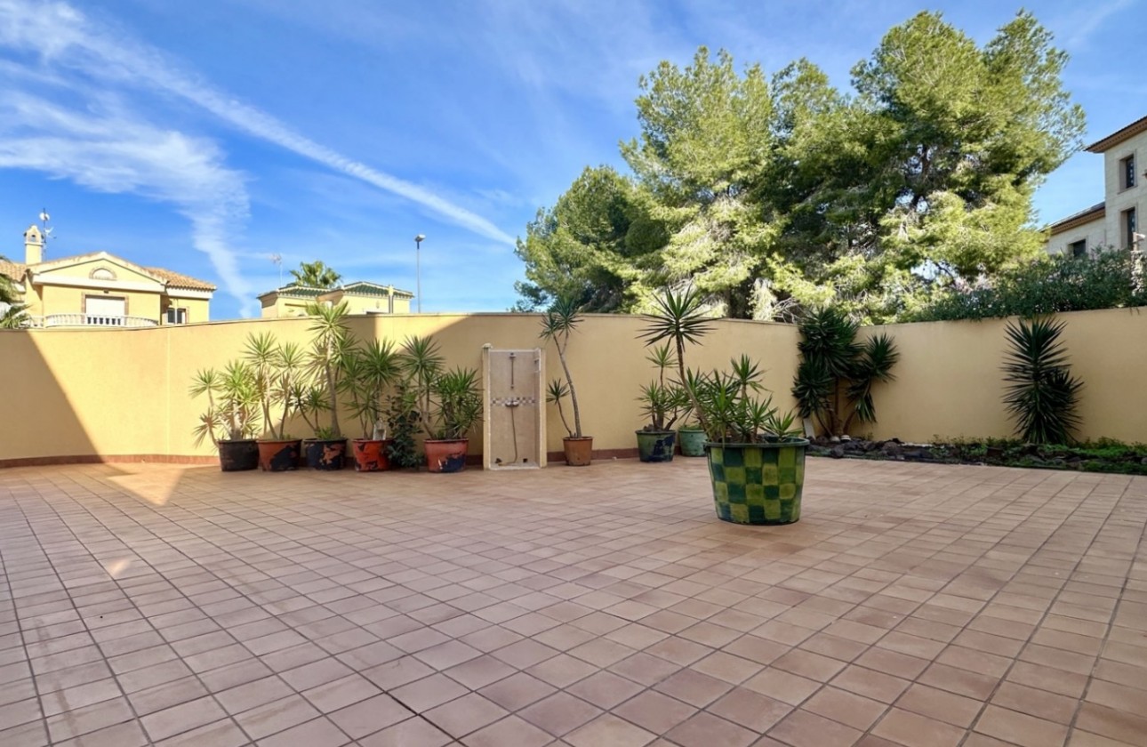 Revente - Villa - Orihuela Costa - Villamartín