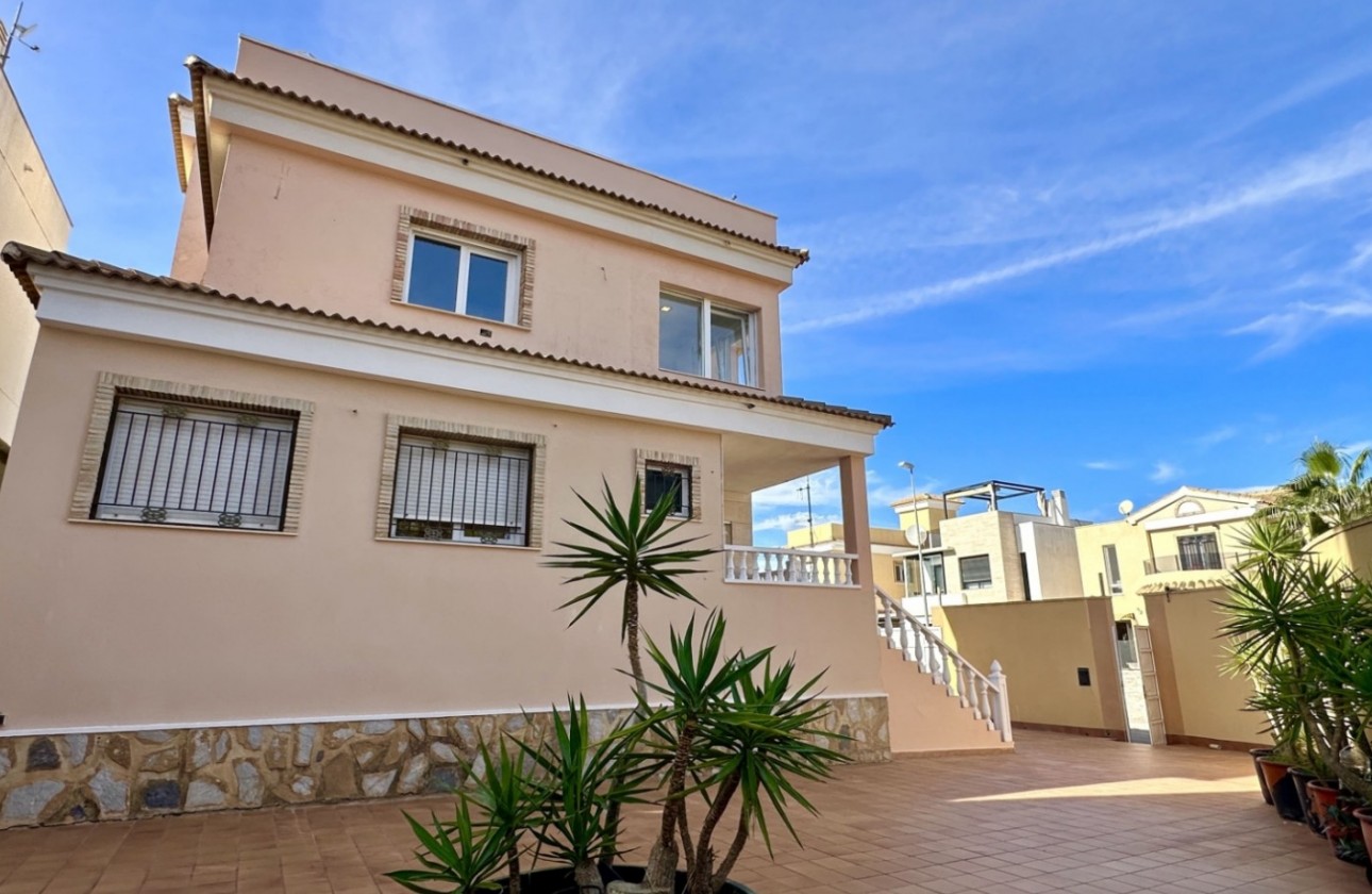 Revente - Villa - Orihuela Costa - Villamartín