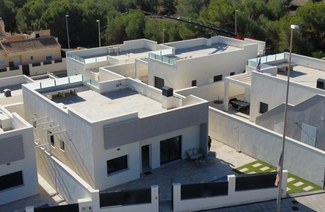 Resale - Villa - Pinar de Campoverde
