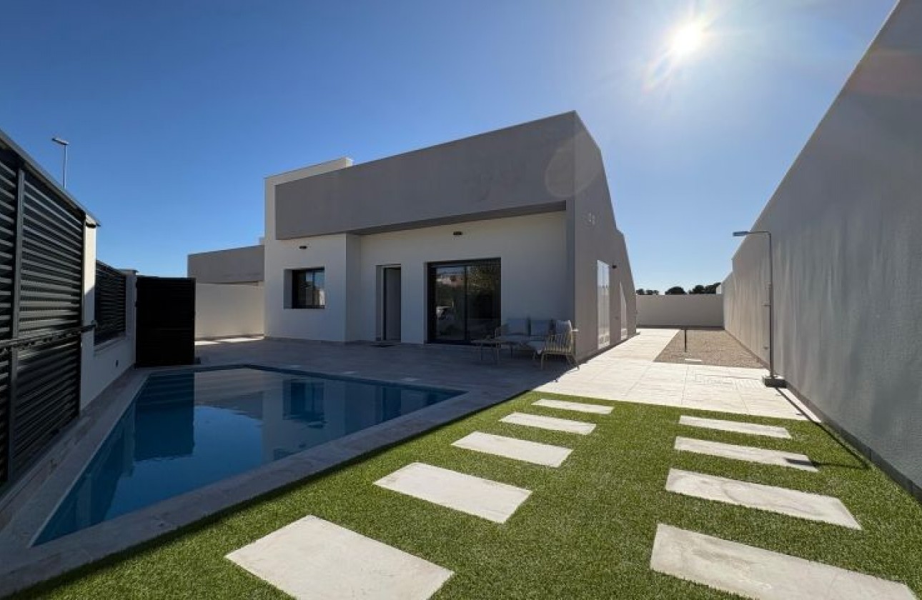 Resale - Villa - Pinar de Campoverde