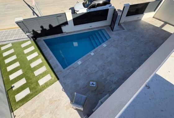 Resale - Villa - Pinar de Campoverde