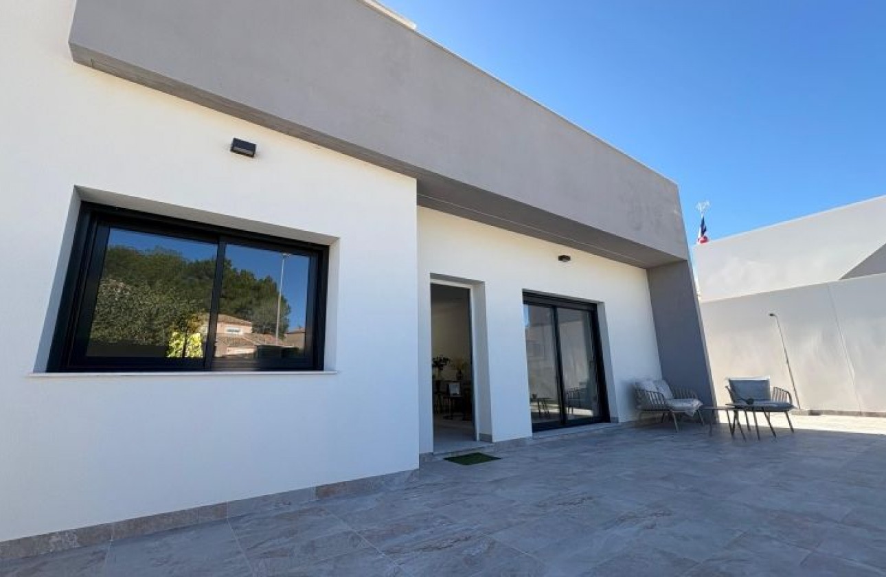 Resale - Villa - Pinar de Campoverde