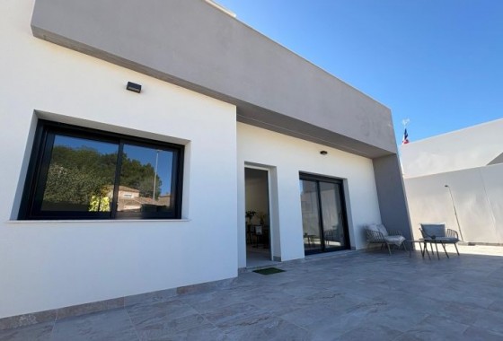 Resale - Villa - Pinar de Campoverde