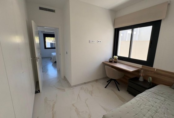 Resale - Villa - Pinar de Campoverde