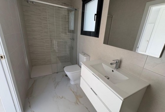 Resale - Villa - Pinar de Campoverde