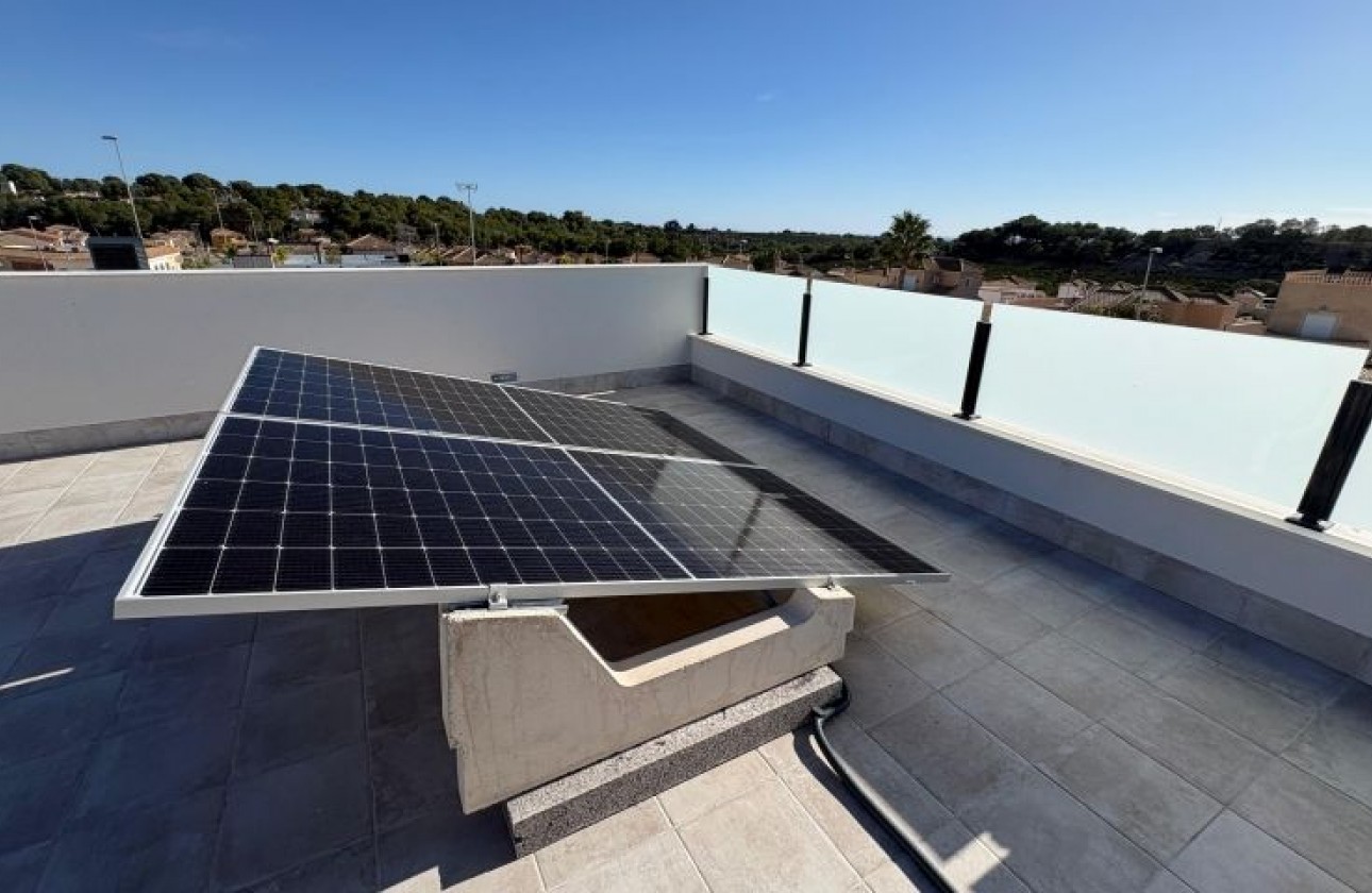 Resale - Villa - Pinar de Campoverde