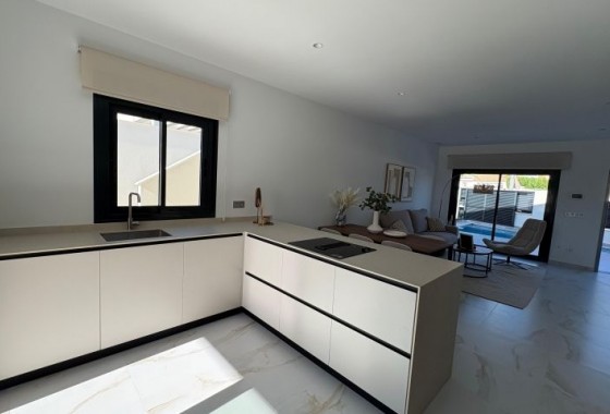 Resale - Villa - Pinar de Campoverde