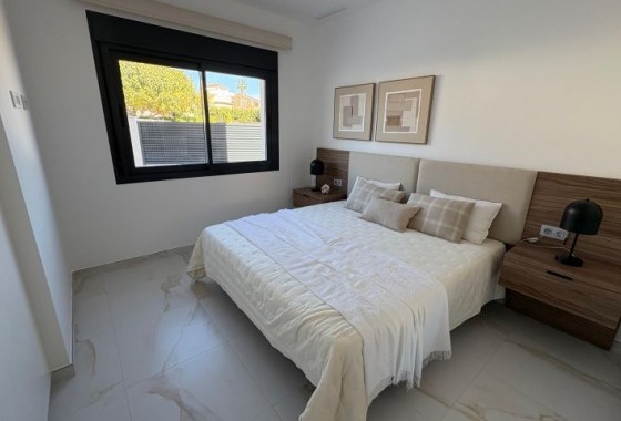 Resale - Villa - Pinar de Campoverde