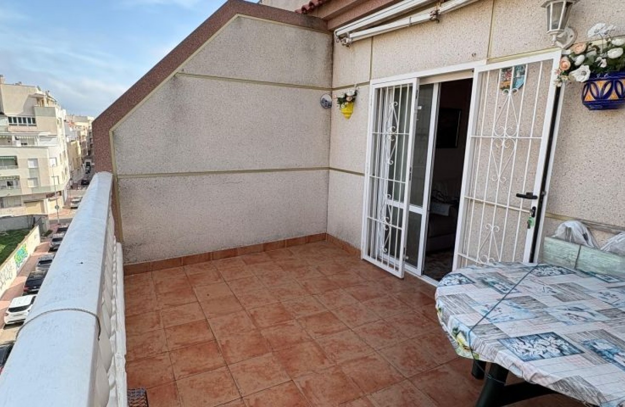 Resale - Apartment / flat - Torrevieja - torrevieja
