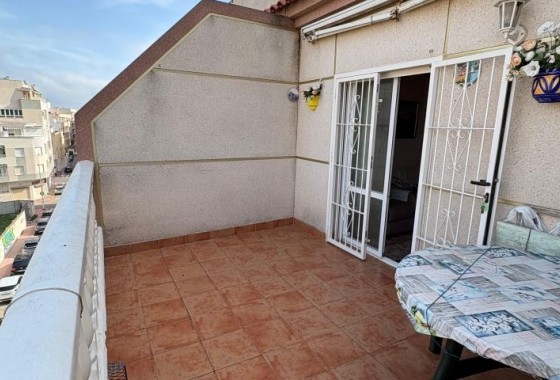 Resale - Apartment / flat - Torrevieja - torrevieja