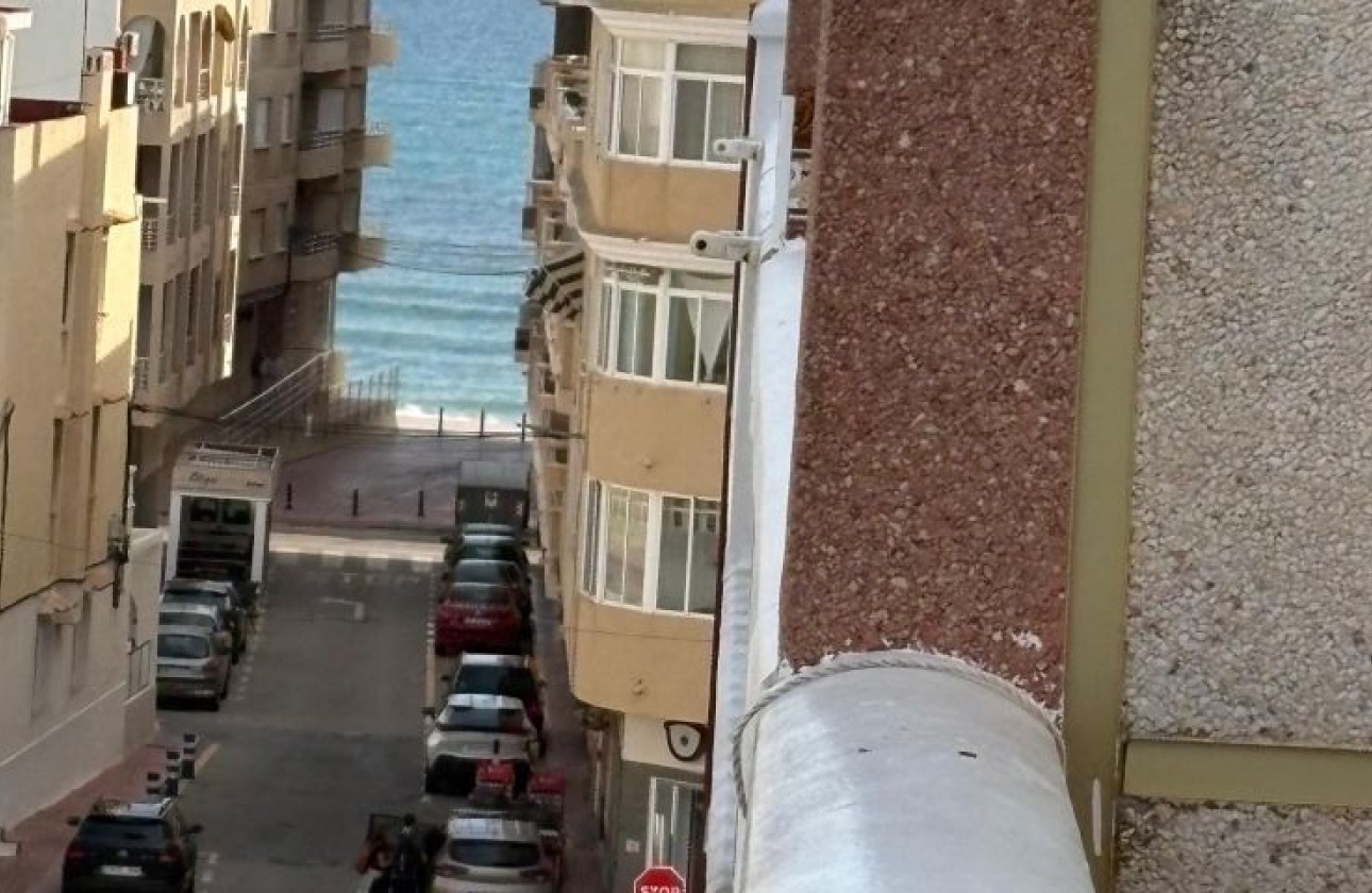 Resale - Apartment / flat - Torrevieja - torrevieja