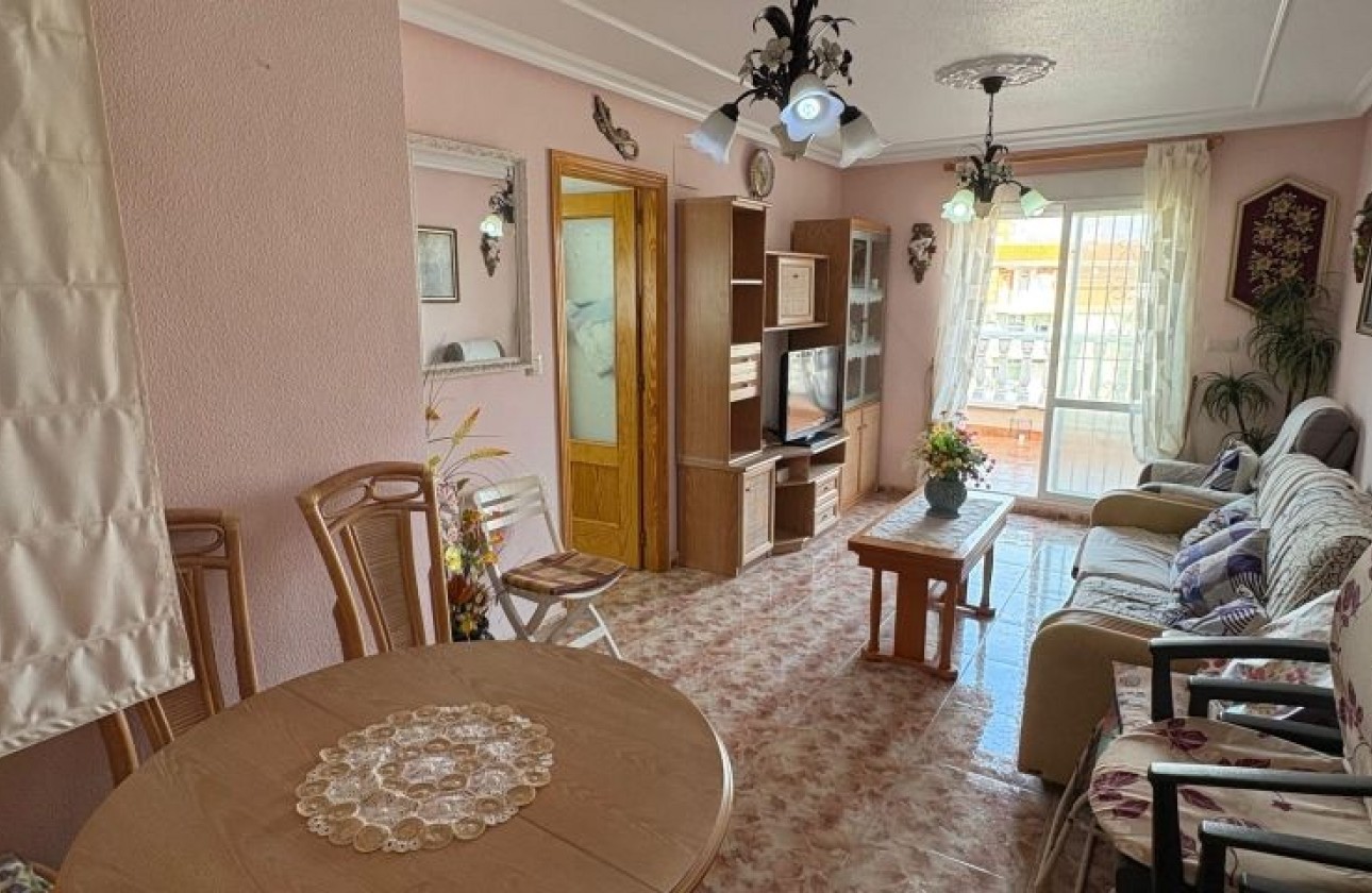 Resale - Apartment / flat - Torrevieja - torrevieja