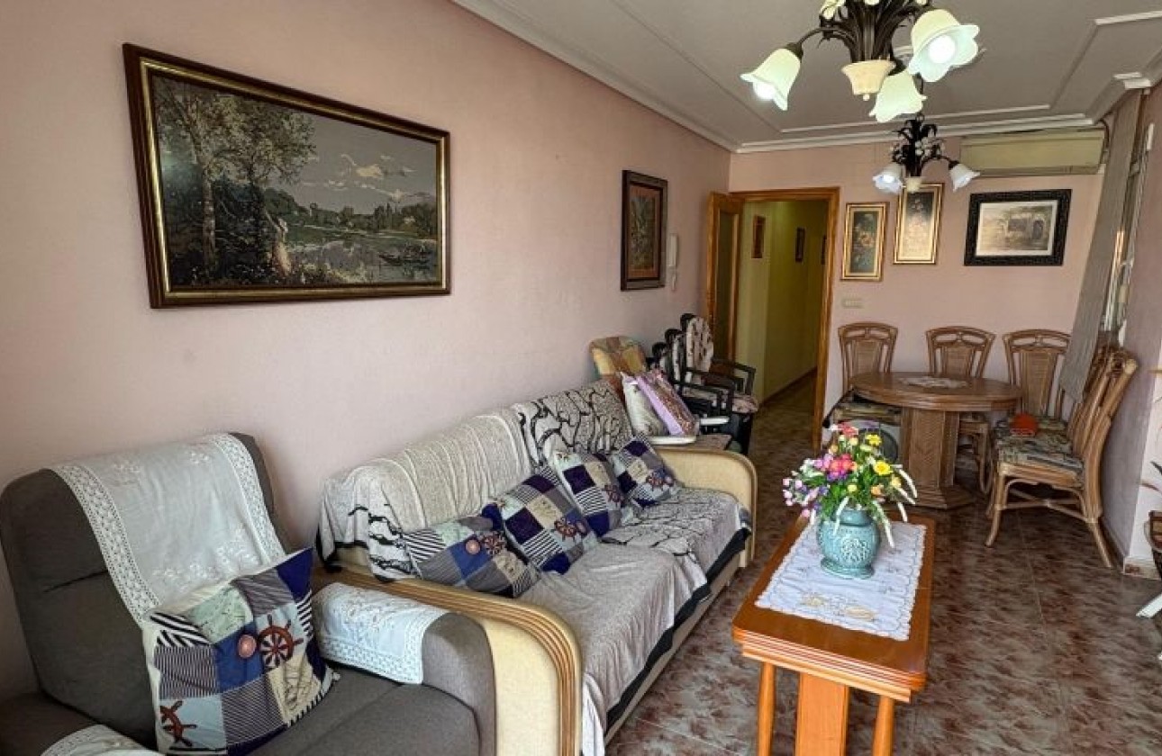 Resale - Apartment / flat - Torrevieja - torrevieja