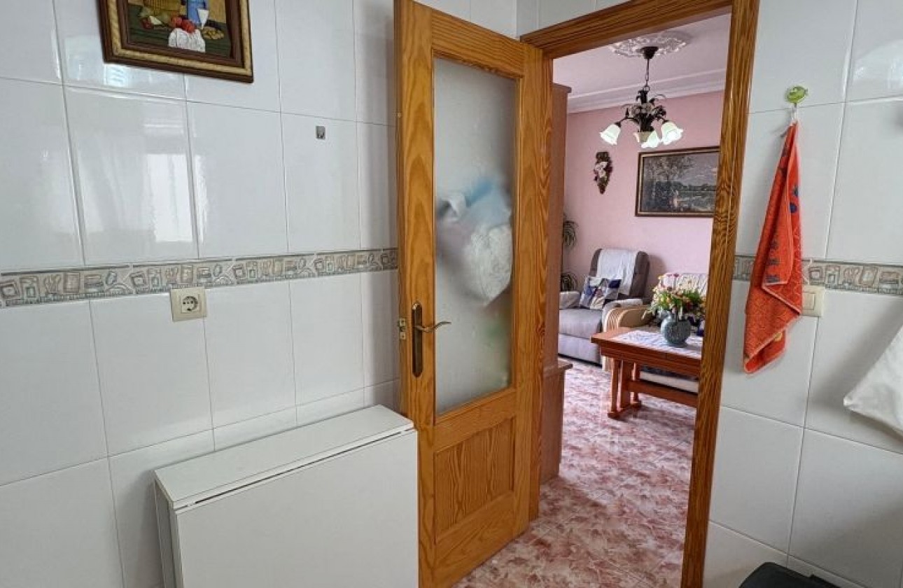 Resale - Apartment / flat - Torrevieja - torrevieja