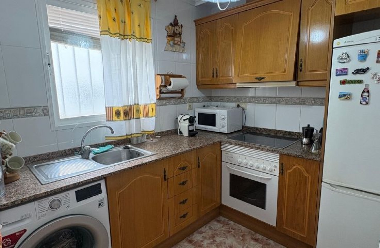 Resale - Apartment / flat - Torrevieja - torrevieja