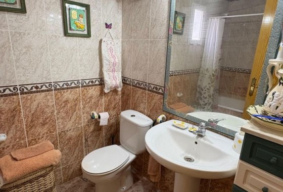 Resale - Apartment / flat - Torrevieja - torrevieja