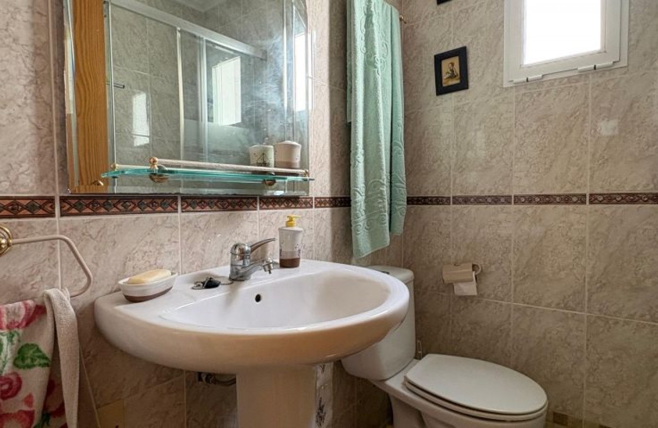 Resale - Apartment / flat - Torrevieja - torrevieja