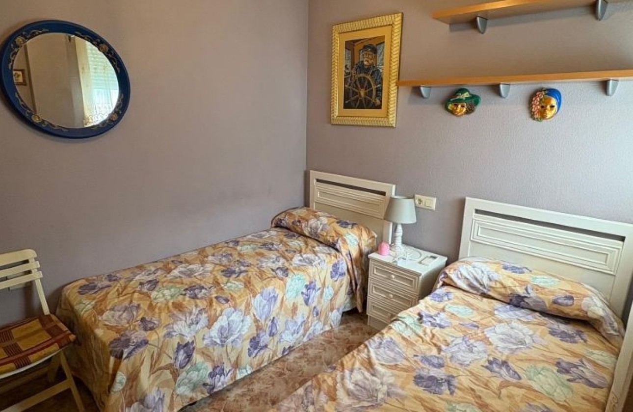 Resale - Apartment / flat - Torrevieja - torrevieja