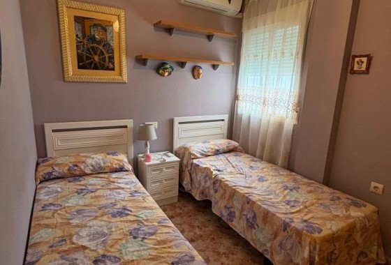 Resale - Apartment / flat - Torrevieja - torrevieja