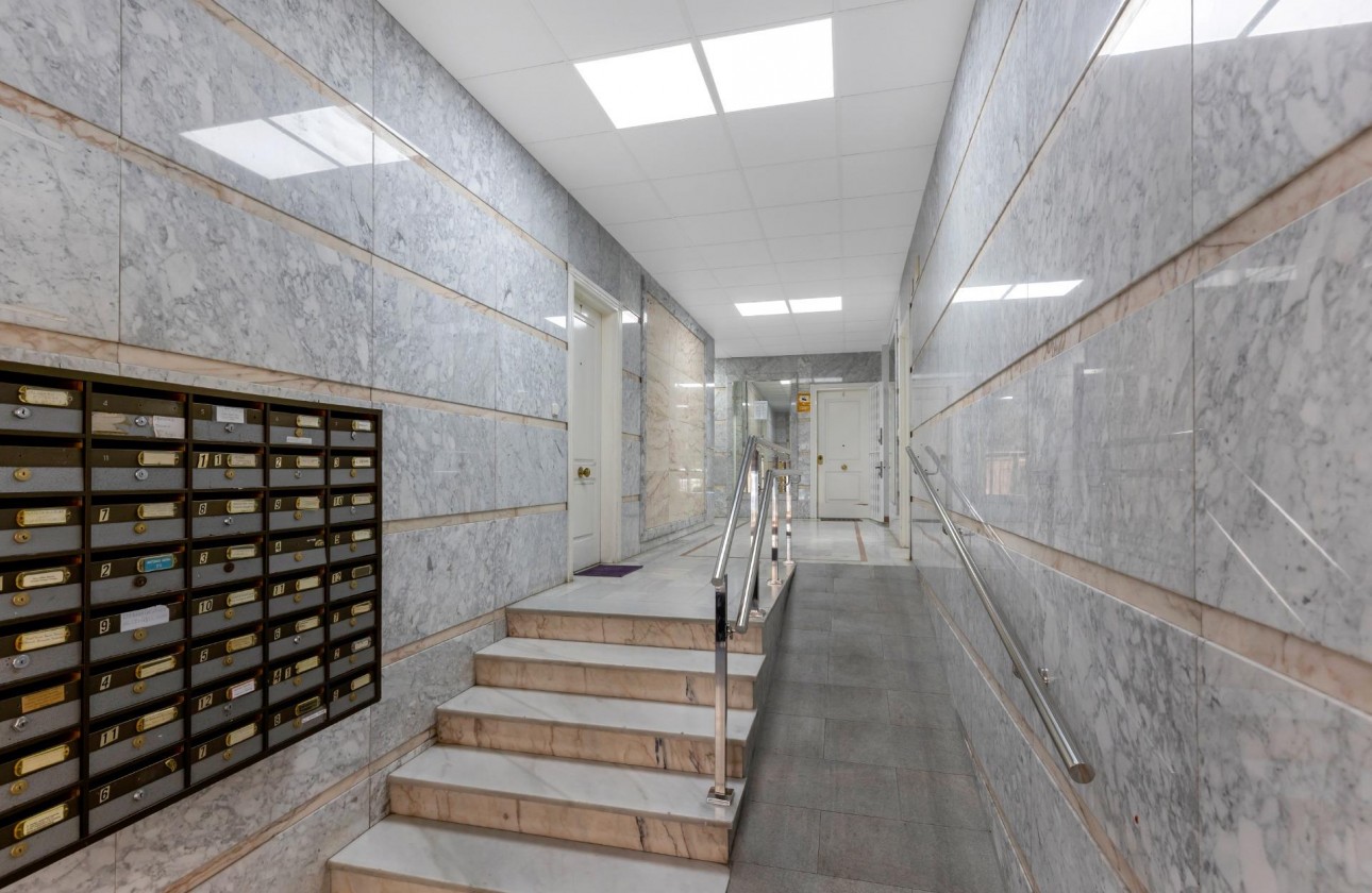 Revente - Appartement - Torrevieja - Centro - Muelle Pesquero