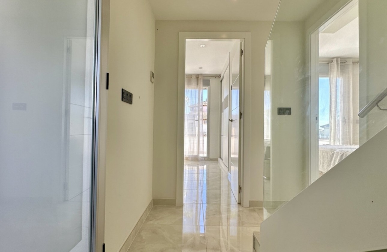 Revente - Villa - Orihuela Costa - Lomas de Cabo Roig