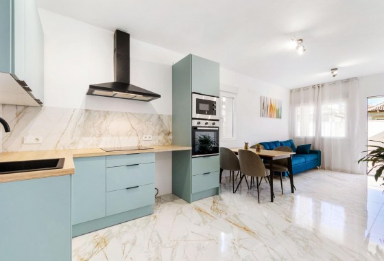 Revente - Villa - Torrevieja - El chaparral