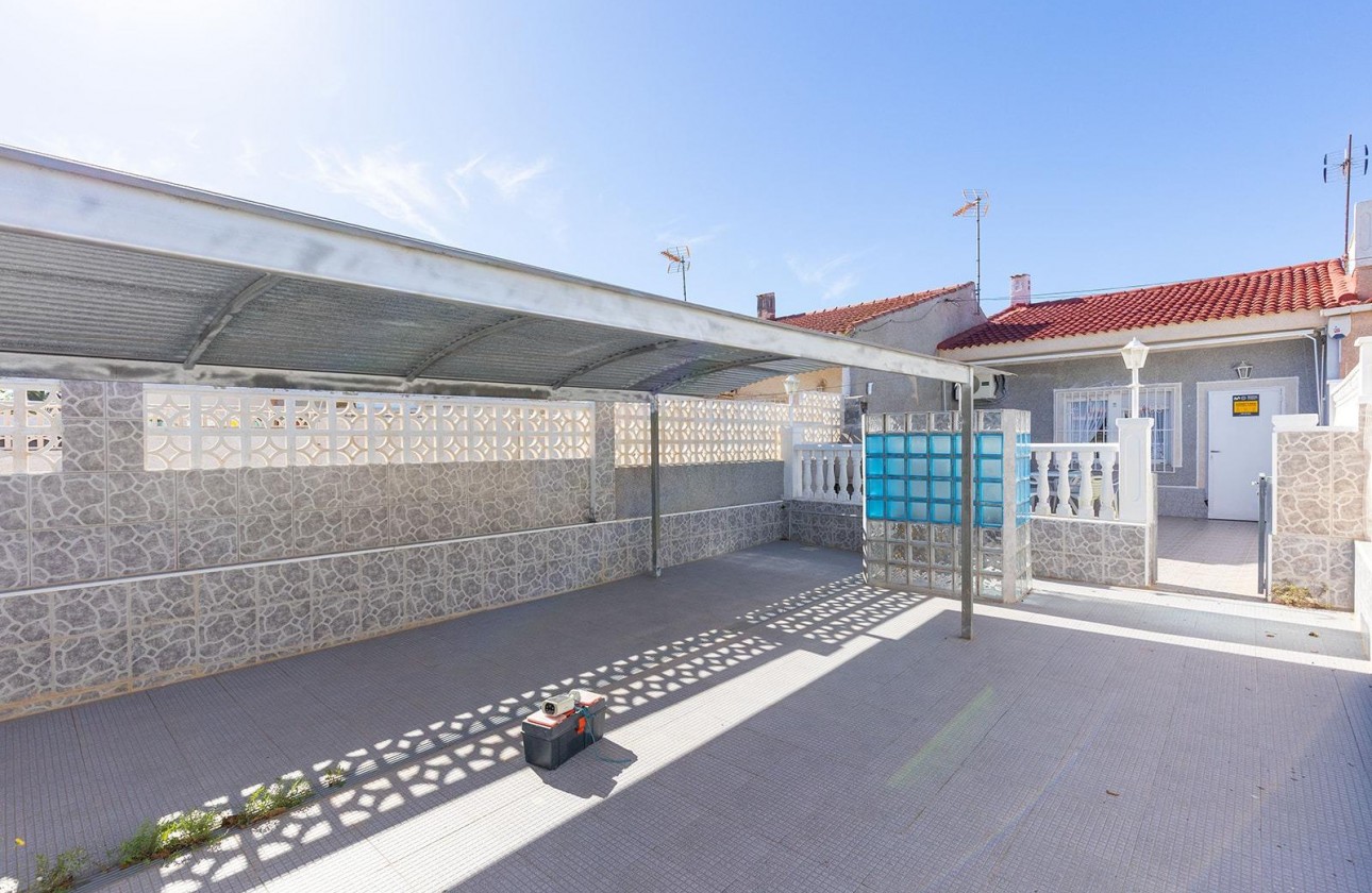 Resale - Bungalow - Torrevieja - La Siesta - El Salado - Torreta