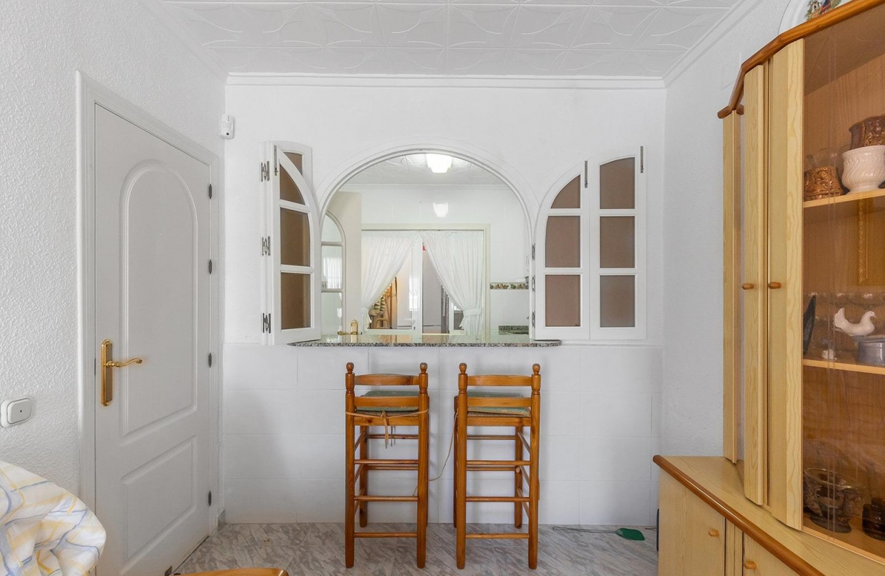 Resale - Bungalow - Torrevieja - La Siesta - El Salado - Torreta