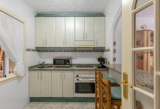 Resale - Bungalow - Torrevieja - La Siesta - El Salado - Torreta