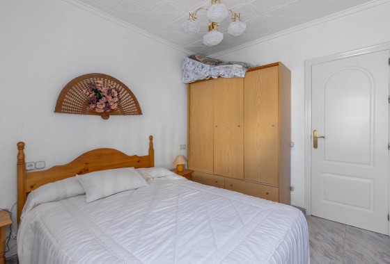 Resale - Bungalow - Torrevieja - La Siesta - El Salado - Torreta
