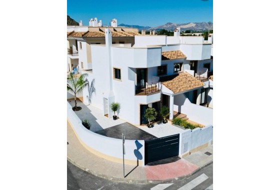 Nueva construcción  - Chalet - Cox - San Fernando