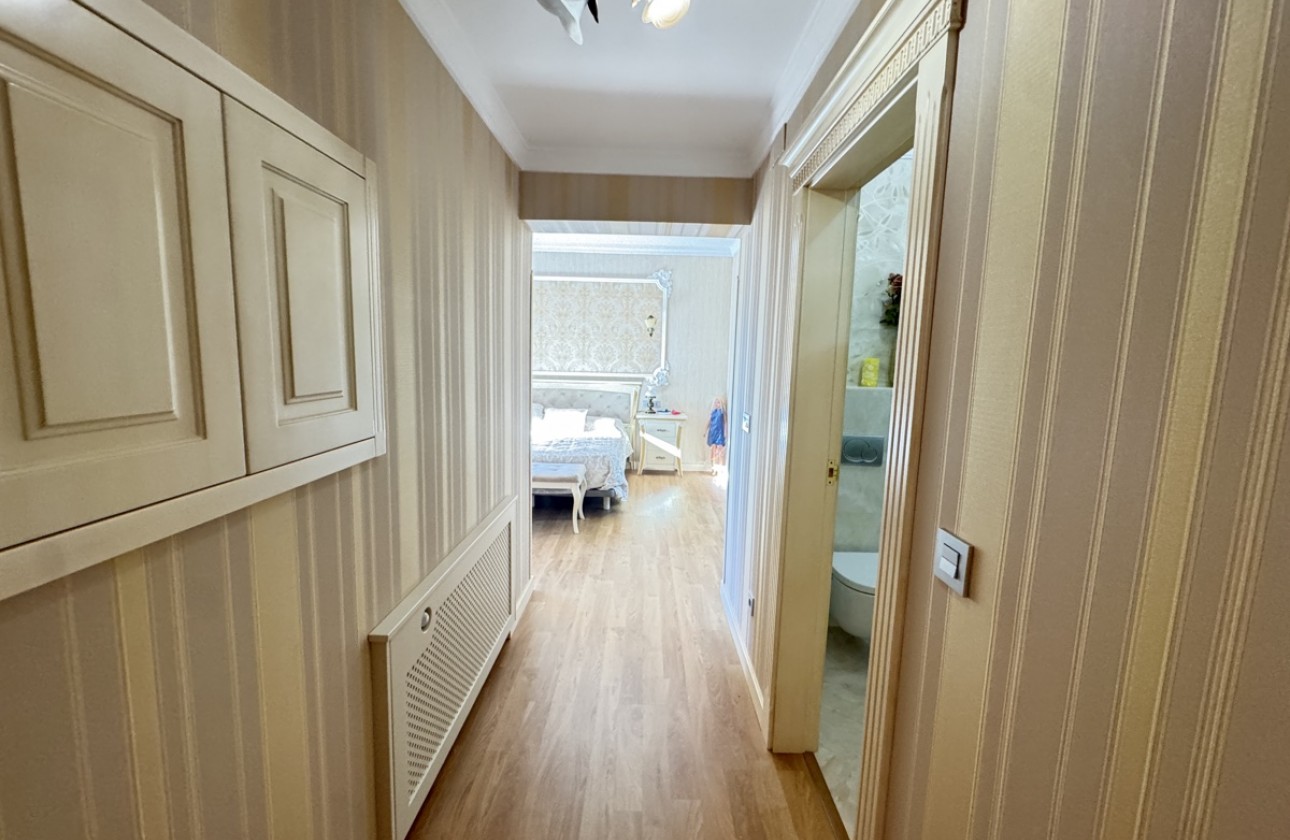 Resale - Villa - Cabo Roig